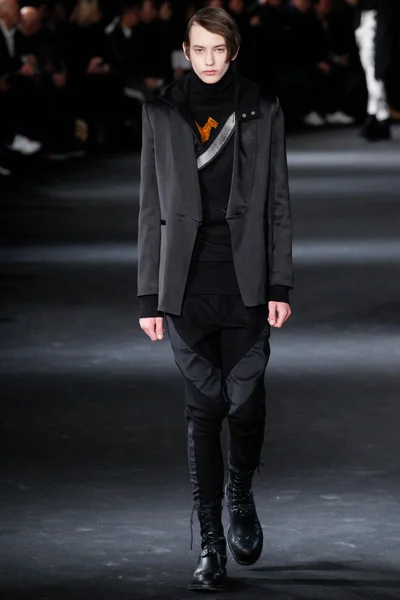 Look 9